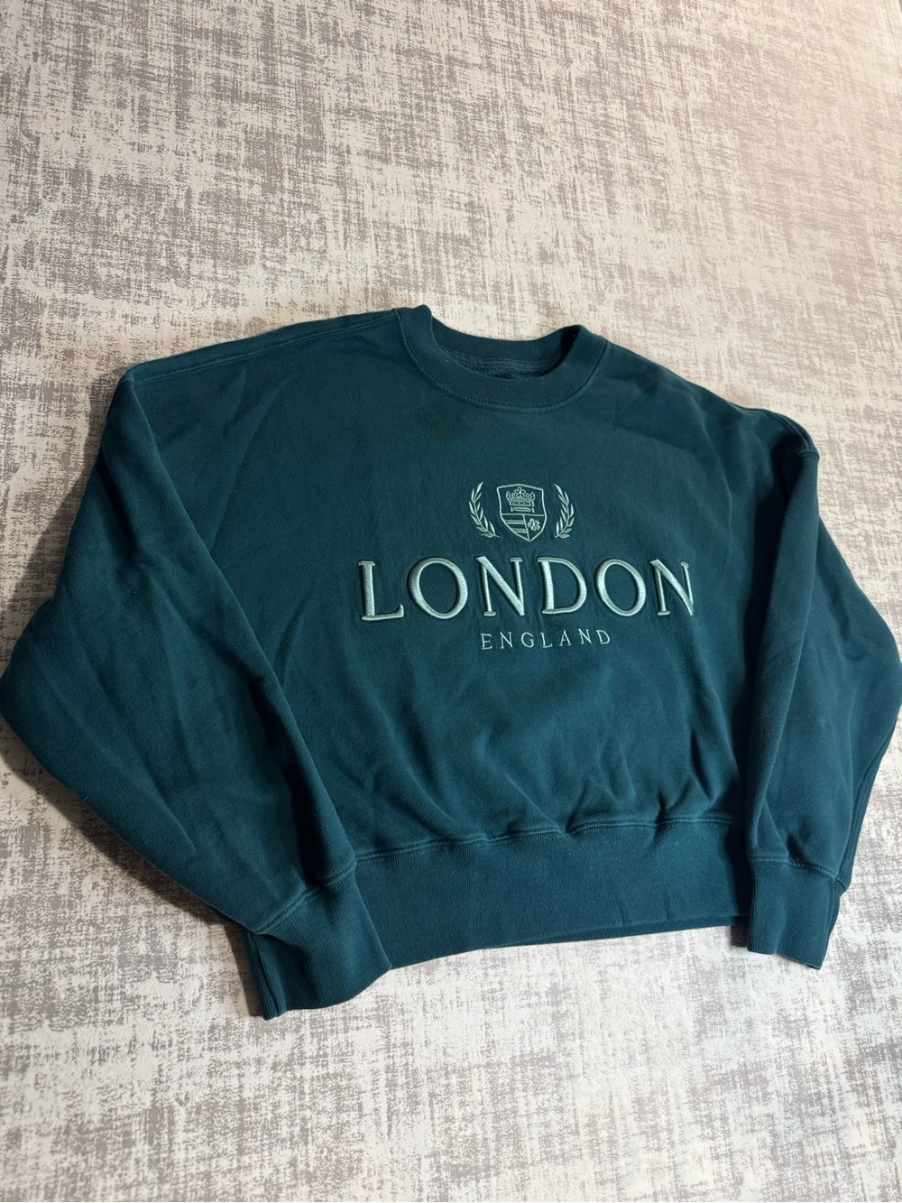 Abercrombie & Fitch Teal London England Crewneck Sweatshirt sz S 20.5X21